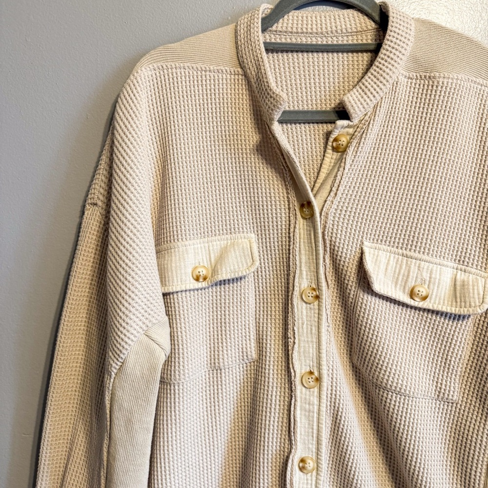 Beige Waffle Knit Button Down Shacket Utility Jac… - image 2